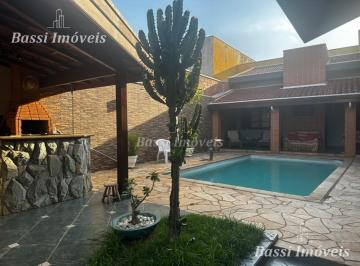 Casa · 184m² · 2 Quartos · 2 Vagas · Casa à venda em Mogi Guaçu-SP: 2 quartos, 1 suíte, 2 salas, 2 vagas de garagem, 184m² no Jardim Serr