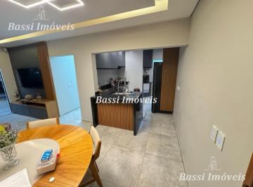 Apartamento · 3 Quartos · 1 Vaga · Apartamento à Venda em Mogi Guaçu-SP: 3 Quartos, 1 Suíte, 2 Salas, 1 Banheiro, 1 Vaga de Garagem, 94