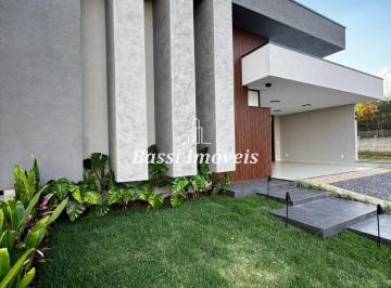 Casa · 192m² · 3 Quartos · Casa em Condomínio: 3 quartos, 1 suíte, 2 salas, 2 banheiros, 192m² em Condomínio Vale Verde, Mogi G