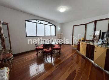 Casa · 372m² · 4 Quartos · 4 Vagas · Casa com 372 m²; construídos.