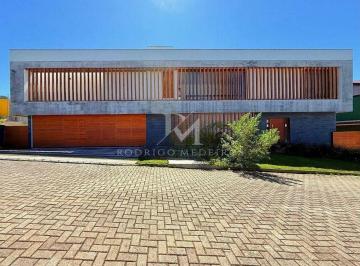 c3ced431-1571-4754-9fb3-5900cf7b0ae7-17690162180908.jpg · Casa de alto padrão com 5 dormitórios no Rio Tavares, Florianópolis/SC