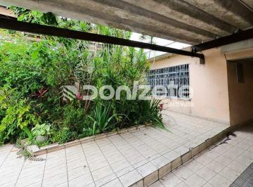 Casa · 225m² · 3 Quartos · 2 Vagas · Casa Térrea Residencial 3 Quartos com 2 Vagas – Jardim Santo Antônio, ao lado hospital Bartira, Sant