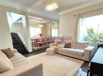 Casa · 209m² · 3 Quartos · 4 Vagas · Casa para Venda localizada no bairro PARQUE QUINTA DA BOA VISTA, em Jundiaí/SP.
