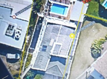 6af38f90916716f23a28773b8c6a7ccc2c100dde · VENDO LINDA CASA - EXCELENTE LOCALIZAÇÃO - 6 SUÍTES - 4 VAGAS - PISCINA