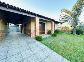 Casa · 300m² · 4 Quartos · 1 Vaga · Casa com 4 dormitórios em Atlântida Sul