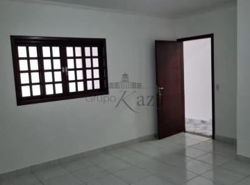 Casa · 146m² · 2 Quartos · 2 Vagas · Oportunidade - Casa térrea - Jardim Santa Julia - 2 Dormitórios - 67,70m².