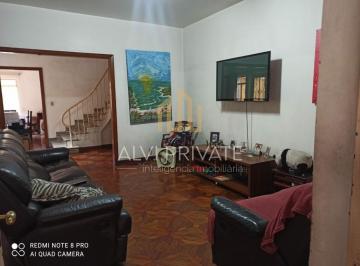 Casa · 373m² · 4 Quartos · 4 Vagas · A Casa Perfeita para quem busca espaço, conforto e praticidade.