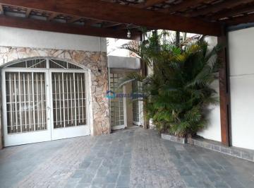 Casa · 205m² · 3 Quartos · 2 Vagas · Sobrado com 3 dormitórios e 1 Suíte à venda