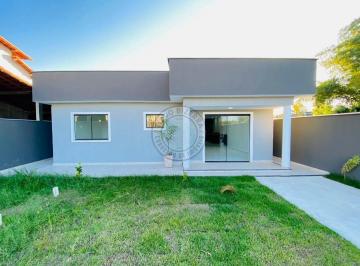 Casa · 126m² · 3 Quartos · 4 Vagas · Casa completa a poucos passos da praia em Itaipuaçu!