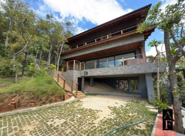 Casa · 270m² · 4 Quartos · 2 Vagas · Casa em Condomínio em Garopaba no Siriu