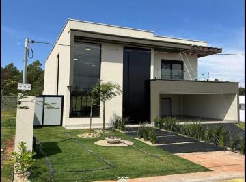 Casa · 217m² · 3 Quartos · 2 Vagas · Casa à venda no bairro Terras Alpha Residencial 2 em Senador Canedo/GO