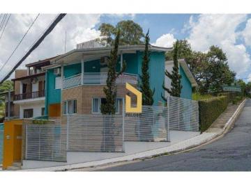 ce501b6ec861fcbc49721bc6e134e1e531e25528 · Sobrado à venda em rua fechada |  370 m² | 5 dormitórios | 4 suítes | 5 vagas | Vila Irmãos Arnoni -
