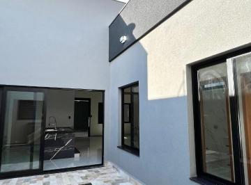 Foto 01 · Casa Moderna com Piscina no Residencial Meireles.