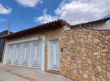 Foto 01 · Vende-se uma casa no Centro de Franca.