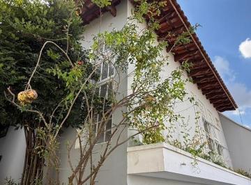 Foto 01 · Vende-se uma casa no Centro de Franca.