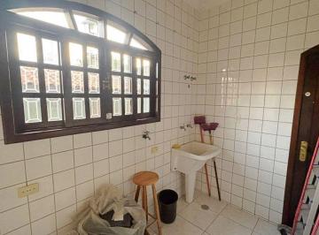 Casa · 200m² · 3 Quartos · 3 Vagas · Sobrado à venda no Bairro do Parque São Domingos na Rua Abrahan Lincoln