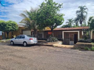 Foto 01 · Casa com 3 quartos, 2 vagas cobertas e quintal grande, em terreno de 360.
