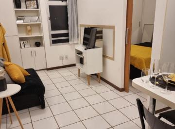 Apartamento de 1 quarto, Brasília · VENDO KIT MOBILIADA E DESOCUPADA.