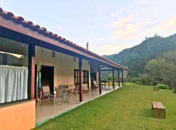 Rural de 3 quartos, Sapucaí-Mirim · Onde o luxo encontra a serenidade: Refúgio de alto padrão em Sapucaí-Mirim