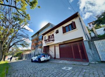 Casa · 181m² · 3 Quartos · 3 Vagas · Casa à venda - em São Pelegrino