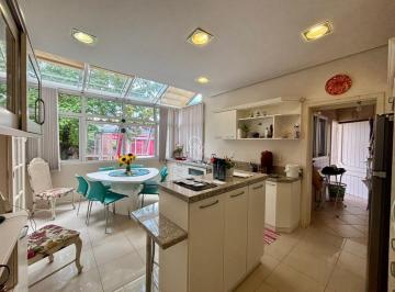 Casa · 330m² · 5 Quartos · 8 Vagas · Casa com quintal à venda no bairro Jardim América