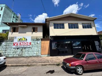 Casa · 528m² · 3 Quartos · Casa + sala comercial à venda próximo a UCS!