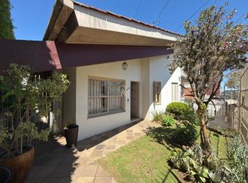 Casa · 231m² · 4 Quartos · 3 Vagas · Casa à venda com amplo pátio