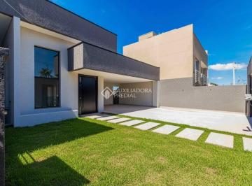 Casa · 256m² · 3 Quartos · 4 Vagas · Residencia nova de 3 suítes com piscina no Boquereirão