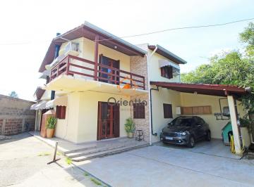 Casa · 332m² · 3 Quartos · 3 Vagas · Duas casas em meio a muita natureza