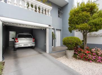 Casa · 233m² · 4 Quartos · 2 Vagas · Casa TODA Reformada à Venda – Mobiliada