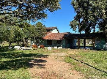 Casa · 100m² · 3 Quartos · 1 Vaga · SÍTIO DE 4.600M² EM ITAPUÃ