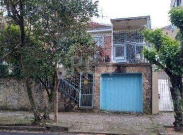 Casa · 220m² · 3 Quartos · 2 Vagas · Casa de 3 dormitórios, 2 vagas - Petrópolis