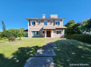 Casa · 521m² · 5 Quartos · 4 Vagas · Residência Alto Padrão