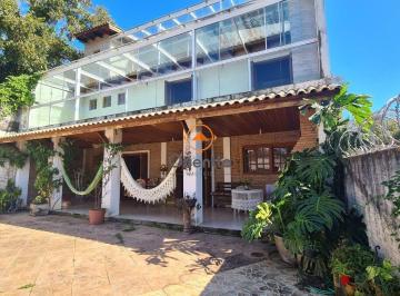 Casa · 145m² · 4 Quartos · 2 Vagas · Casa com 4 dormitórios, 2 vagas e 300m² á venda
