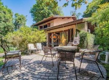 Casa · 264m² · 4 Quartos · 4 Vagas · Casa em Gramado de 4 dormitórios e 4 vagas