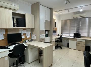 Comercial · 32m² · 1 Quarto · Vende-se sala comercial com 32,1m² – Centro Histórico