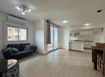 Apartamento · 55m² · 2 Quartos · 1 Vaga · Apartamento de 2 quartos, 1 suíte, elevador e 1 vaga no bairro Humaitá.