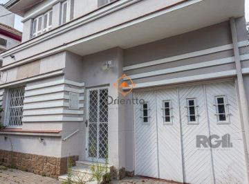 Casa · 207m² · 3 Quartos · 2 Vagas · Casa Espaçosa de 3 Dormitórios à Venda no Bairro Moinhos De Vento!