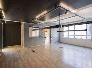 Comercial · 69m² · 6 Quartos · Andar inteiro com 214 m²