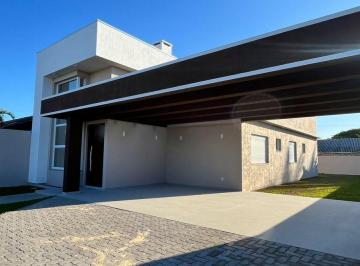 Casa · 110m² · 3 Quartos · 4 Vagas · Casa de 3 Quartos de alto padrão, com excelente acabamento, perfeita para quem b