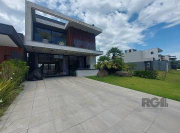 Casa · 205m² · 4 Quartos · 1 Vaga · Casa à venda - no Centro