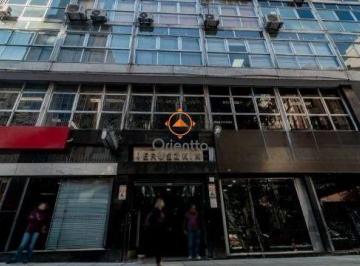 Comercial · 254m² · Libertas Imobiliária vende loja comercial terrea com 252 m² privativos no Centro