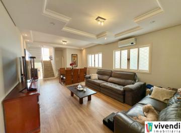 Casa · 205m² · 3 Quartos · 3 Vagas · CASA À VENDA NO HORTO SANTO ANTÔNIO, COM 3 QUARTOS!