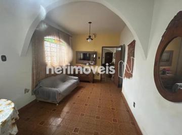 Sala de estar · Casa meio lote, 3 quartos, 1 banho social, cozinha, sala para dois ambientes, 1 vaga de garagem.