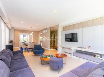 Casa · 317m² · 4 Quartos · 3 Vagas · Casa de Alto Padrão Condomínio Clube em Santa Felicidade!