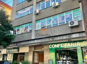 Comercial · 34m² · 1 Quarto · Sala comercial, Av Assis Brasil, 34 m², prédio com elevador, sala com banheiro