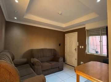 Apartamento · 84m² · 2 Quartos · Apartamento com 02 dormitórios reformado