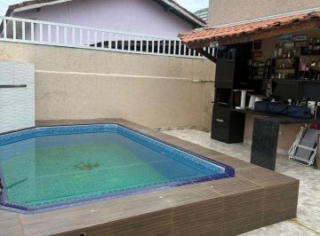 yya8ffw2oty3zgywymuzy2yx_md · Casa com 3 quartos, Maracanã, Praia Grande - R$ 1.3 mi