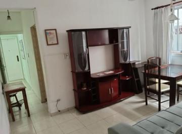 Apartamento · 55m² · 1 Quarto · Um dormitório térreo sem garagem. Bom preço e local.