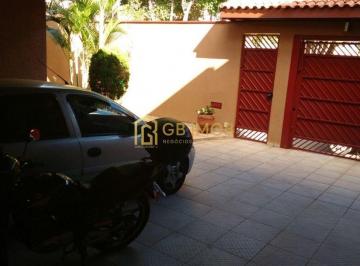 Casa · 210m² · Sobrado á Venda - Jd. Caçula